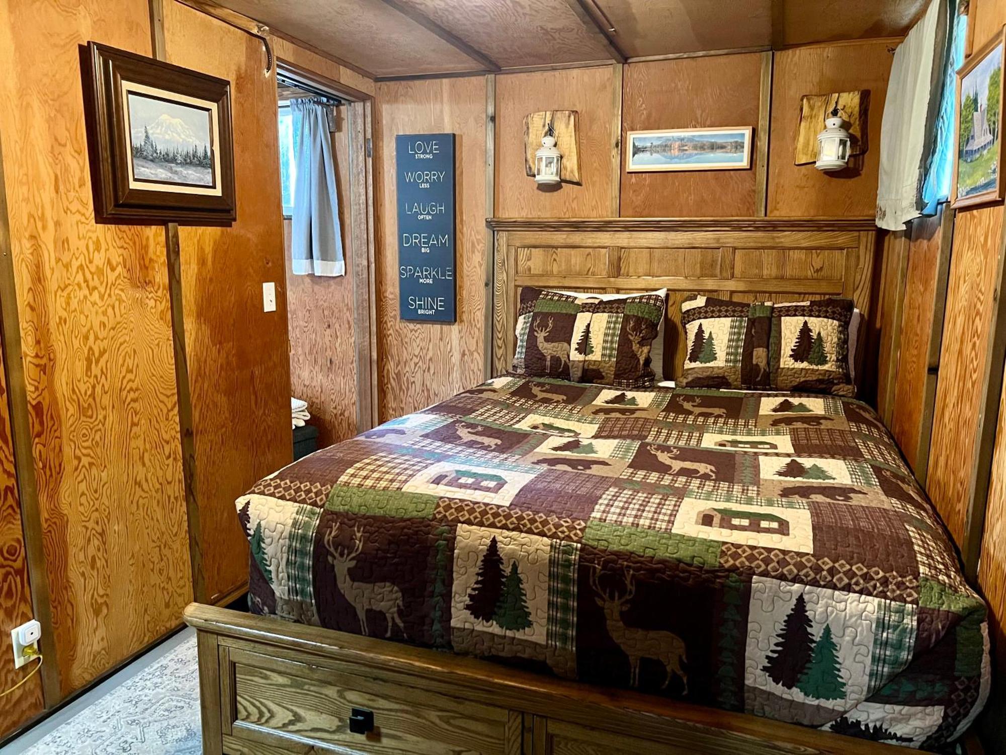 Mt Rainier Little Green Cabin On Big Creek! Ashford Exteriér fotografie